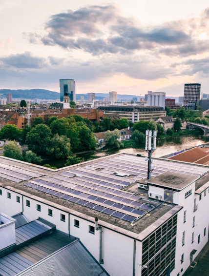 ewz-Solaranlage Kraftwerk Letten Zürich